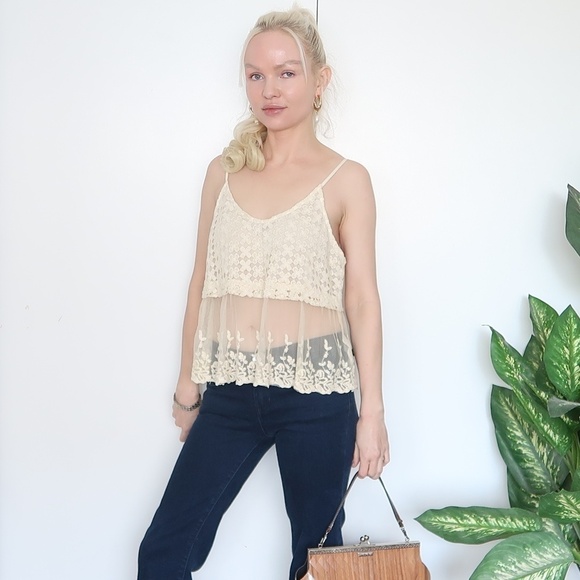 ASTR spagetti strap partly see trough lace top - Picture 2 of 8